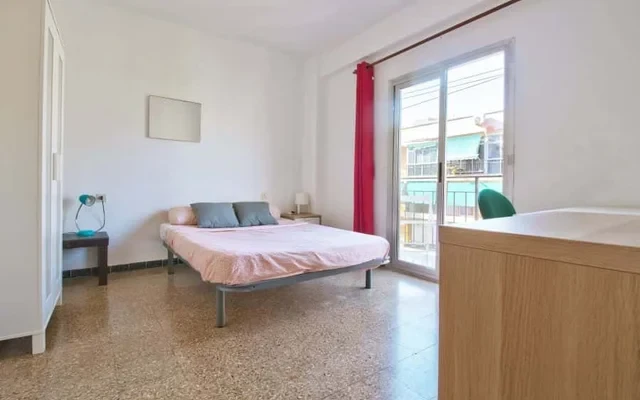 Piso de 4 habitaciones en Algiros 1