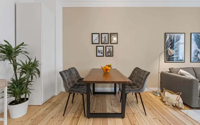 Modern, freshly renovated 2 room apartment with the best connection in Prenzlauer Berg 3