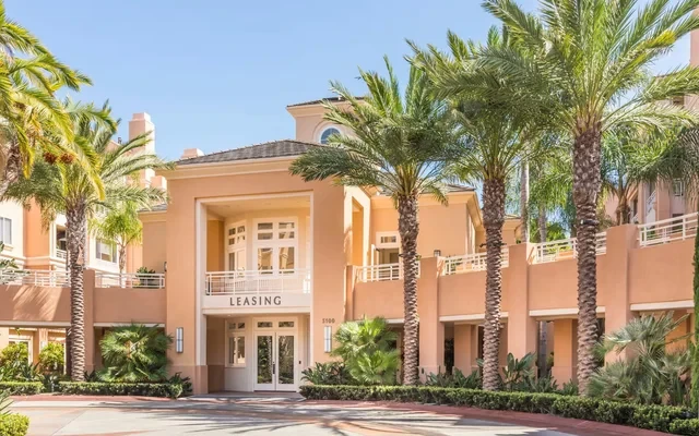Colony at Fashion Island 1
