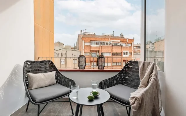 Sabate - 3 bedrooms and office in Sant Gervasi 0