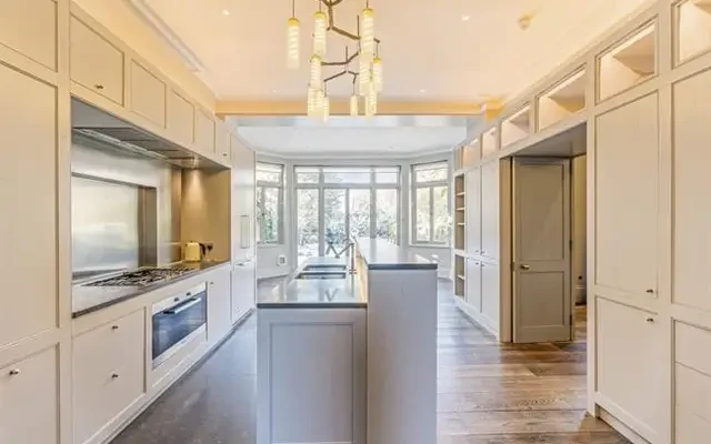 The Grove, London, N6 6JU 1