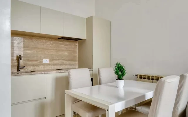 Charming flat w/ easy city centre access 1