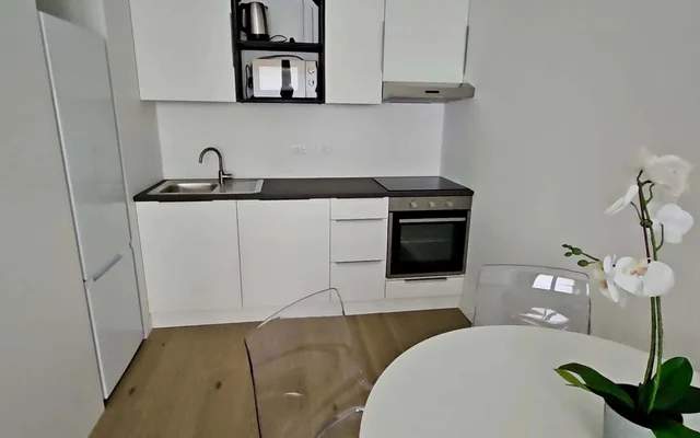 Corso Italia 7/b 0