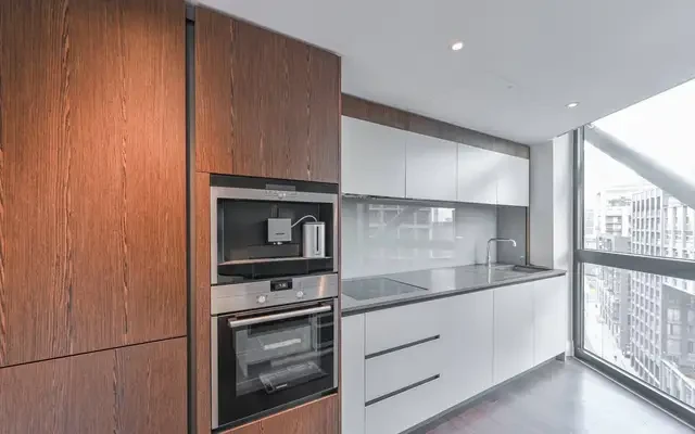 Nine Elms, Nine Elms, SW11 0