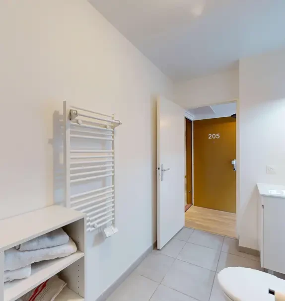 studio near rue Lénine