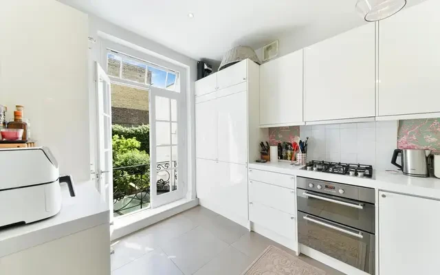 Claremont Square, London, N1 9LX 3