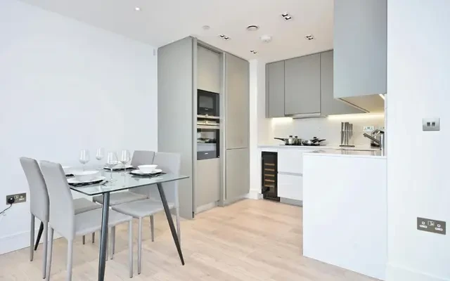 Carrara Tower, Islington, London, EC1V 2AD 4