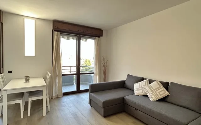 Appartamento con Balcone in Piazza Roma, Pero 2