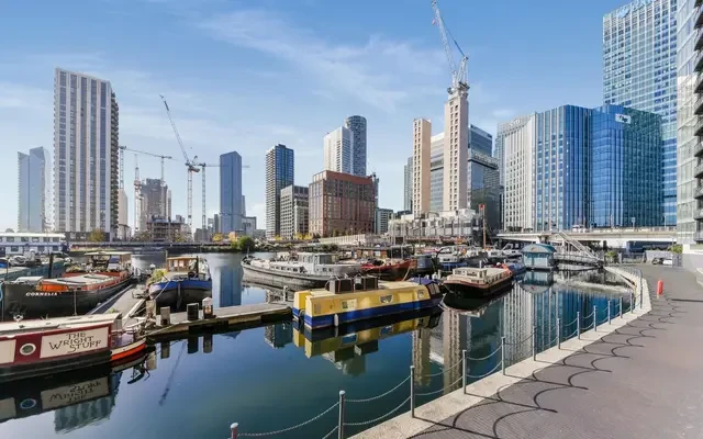 Boardwalk Place,  London, E14 5SE 1