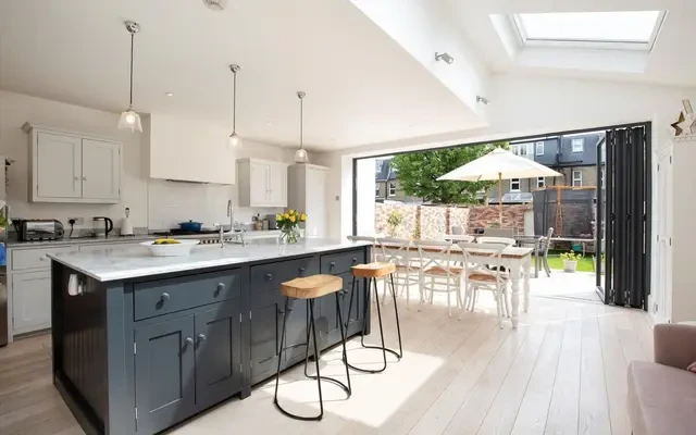 Effra Road, London, SW19 8PR 0