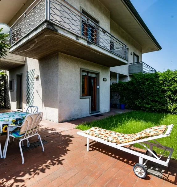 La Chimera 700m from sea