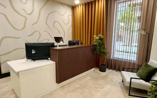 61 Silverleaf House, 1 Heartwood Boulevard, London, W3 6YZ 3