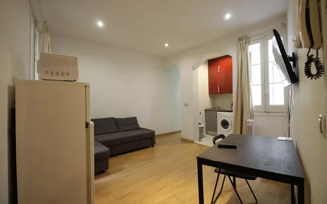 Calle Atocha, floor 4, Huertas-Cortes 2