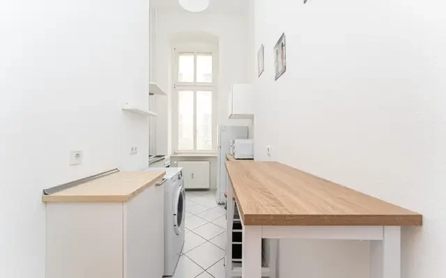 apartment near Wisbyer strasse 4