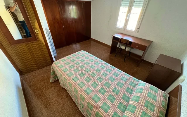 Avenida San Juan Bosco Zaragoza 50009 Spain 0