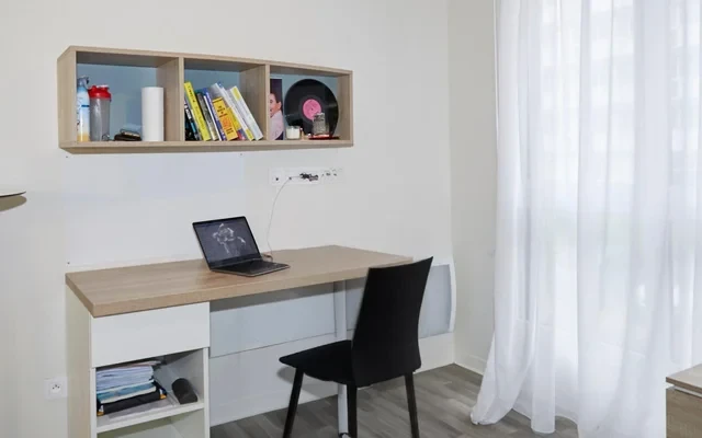 Rue Louis Jacques Deroux 2