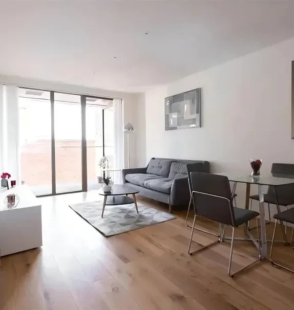 LH-6 Camberwell Passage