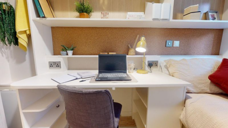 Bronze 2 Bed Apt Plus