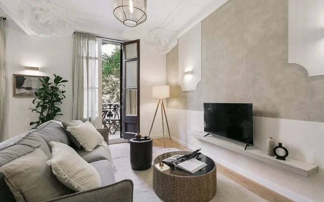 Baia - Studio and balcony in Eixample Esquerra 2