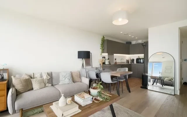 LH-Hale Works Apartments - chỗ ở sinh viên tại Luân Đôn
