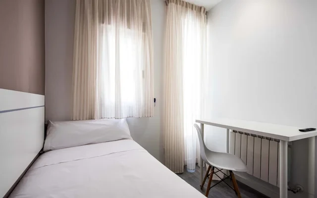 Calle de las Hileras Madrid 28013 Spain 0