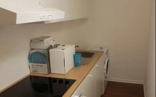 Charming single bedroom in a 3-bedroom apartment in Stellingen 4