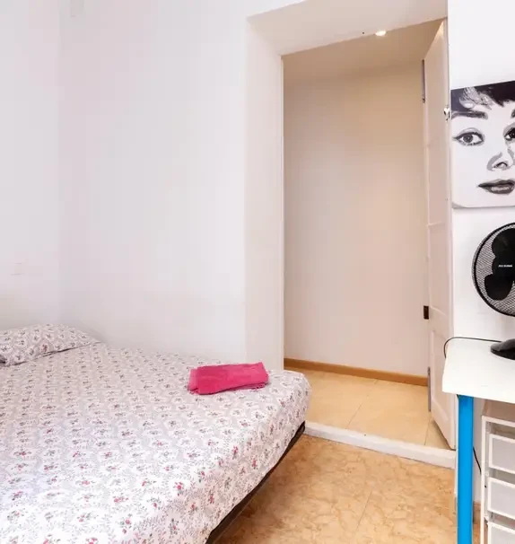 Double Bedroom with Private Terrace in Sants