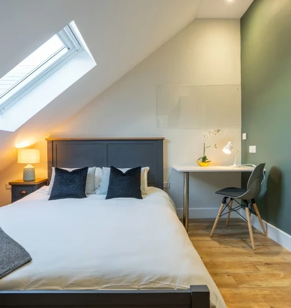 Flat 2, 124 Walter Road