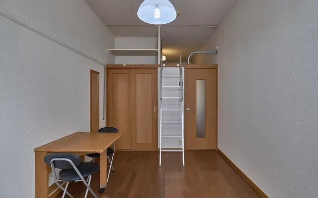 レオパレスサンライズ - Yokkaichi student accommodation - 211号房间(带独立厨房)