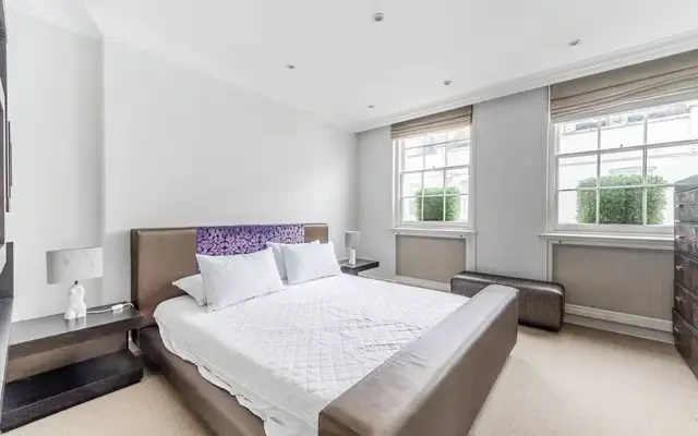 Princes gate mews, South Kensington, SW7 1