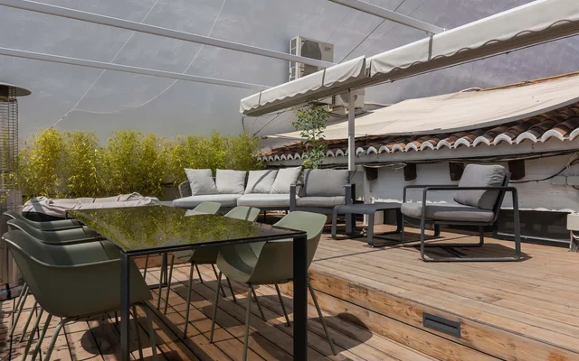 Luxury One Bedroom Penthouse in Ruzafa, Valencia with a big terrace 1