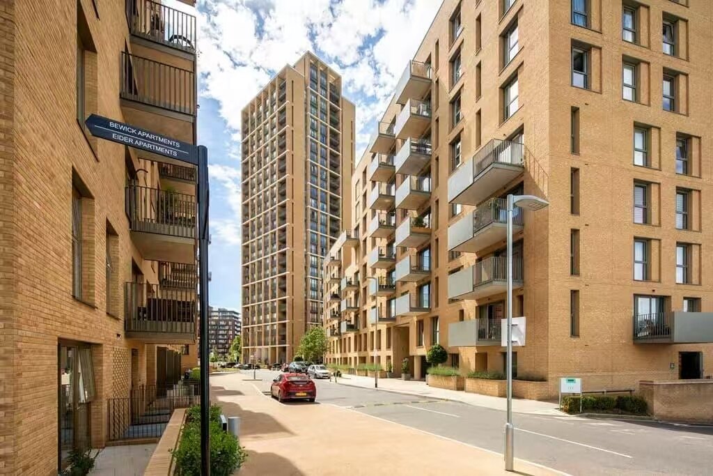 FH-Hendon Waterside 2