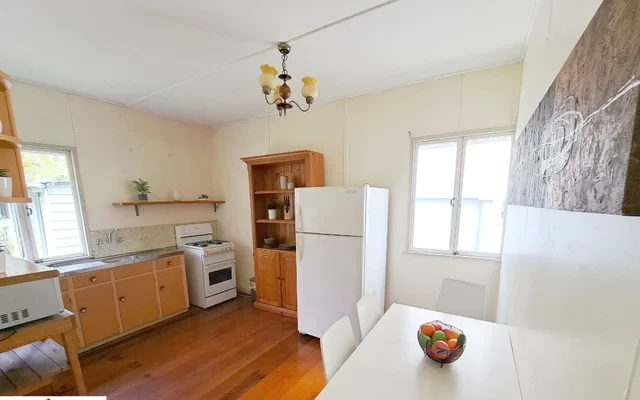 Broadway St - Brisbane student accommodation - Single room