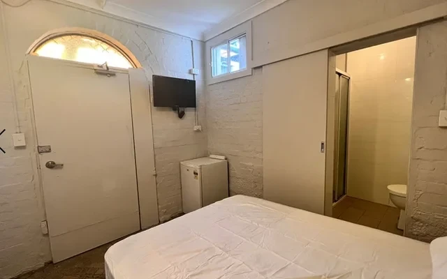 28 Moore Park 1