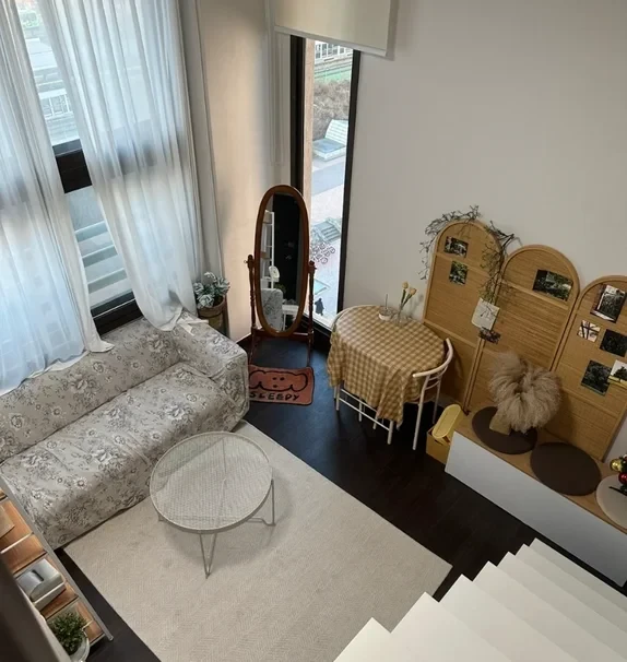 Cozy Loft near Hongdae & Yeonnam – 1min to Gajwa Statio