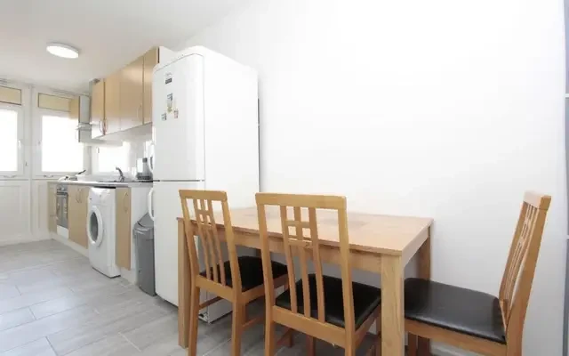 apartment near Withy House, Globe Road 3