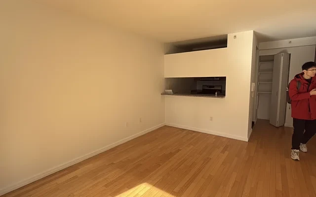 2 Gold Street 4
