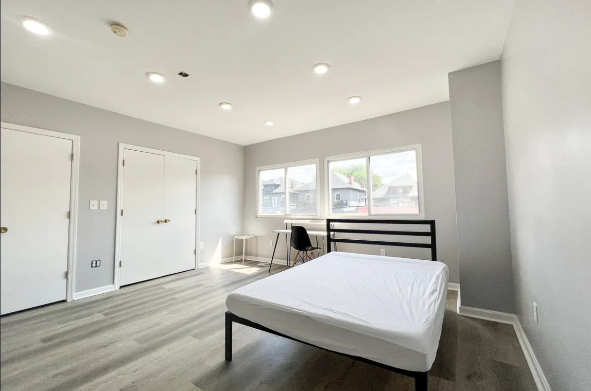 2118 Murray Ave