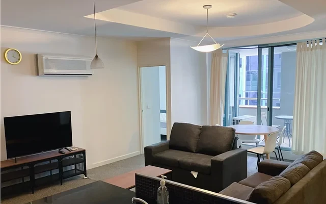 16 Moore St 4