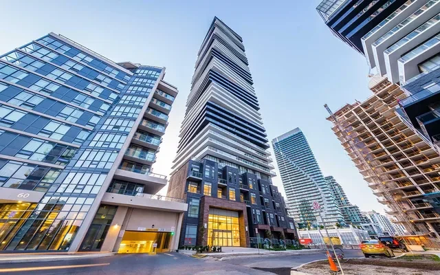 Lago at the Waterfront(56 Annie Craig) 1