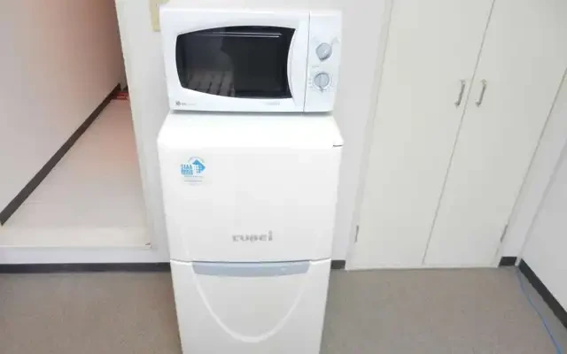 レオパレス伏見第３ 103号室 1