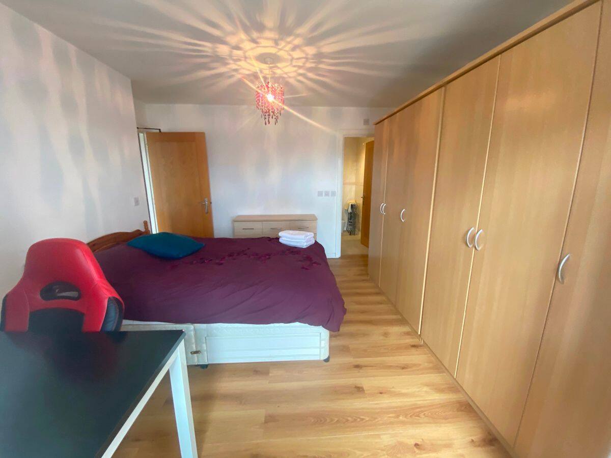 2 bedrooms 2 bathrooms