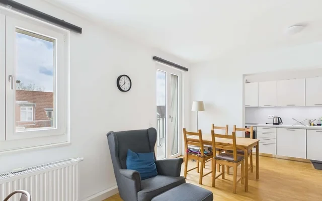 Charming 2.5-Room Furnished Apartment in a Prime Berlin Location (All Inclusive) 0