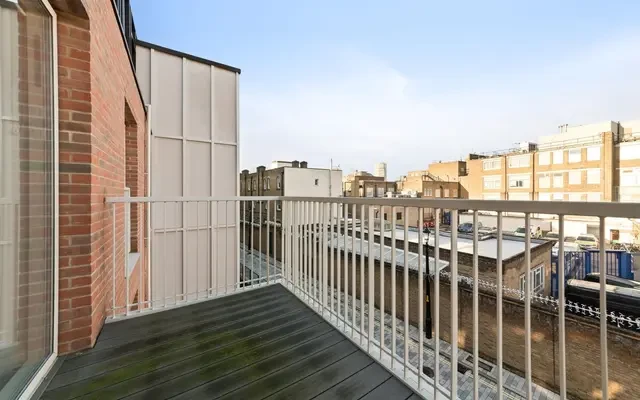 Swan Street, Southwark, London, SE1 1AY 3