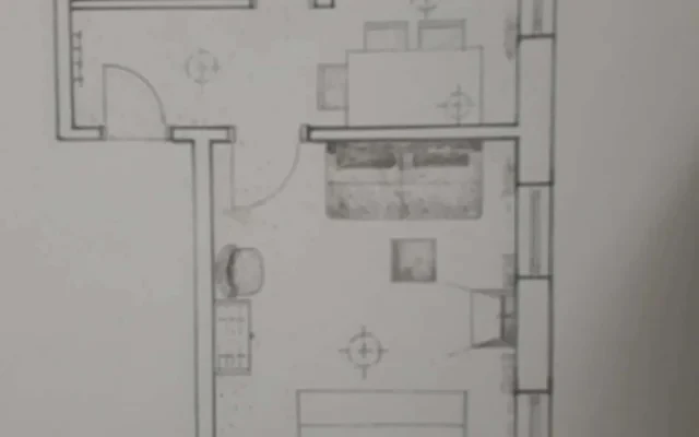 Apartment facing the front garden 4