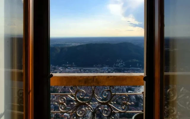 ALMOST PARADISE - Trilocale a Brunate con vista mozzafiato su Como 2