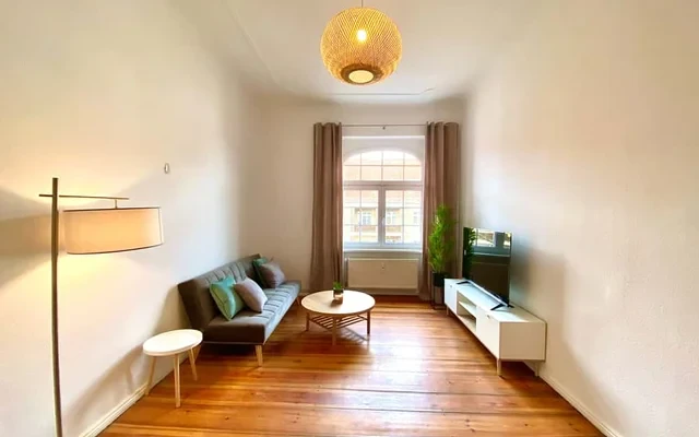 ELVIS - Schoene 2-Zimmer Wohnung in Treptow 3