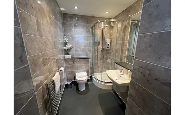 Berkeley Square, BS8 1HG 1