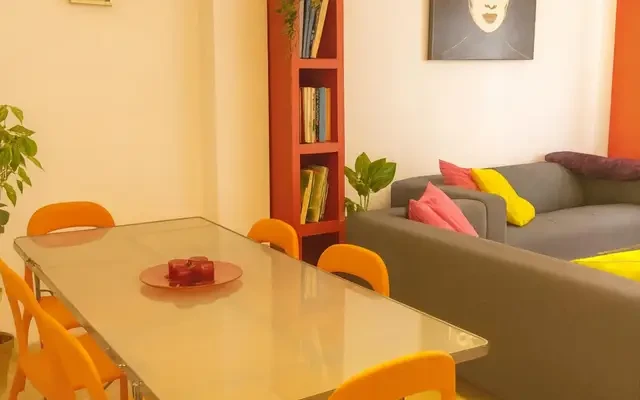 Erasmus Room · 135cm Bed · Study-Ready · All Bills Included 3