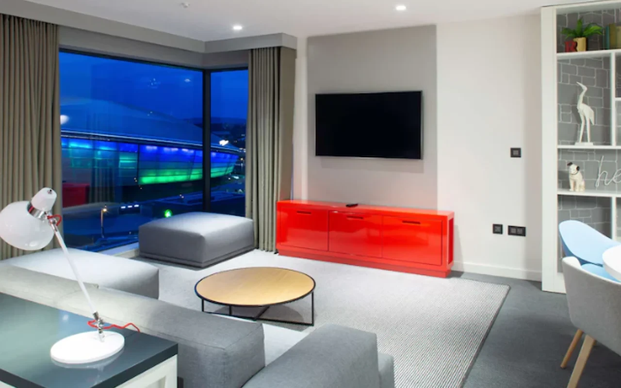 Radisson RED Glasgow 12